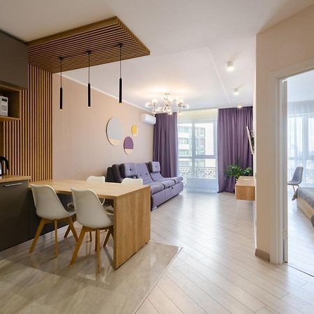 Petrovdom 41B-59B-90B-77B Stunning City View Apartments At Rc Kvartet, Central Railway Station Kiev Eksteriør billede