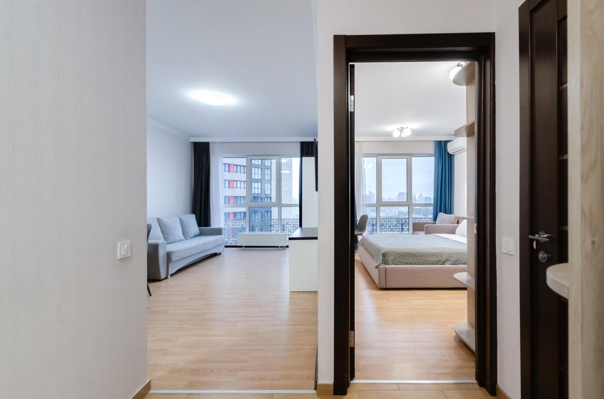 Petrovdom 41B-59B-90B-77B Stunning City View Apartments At Rc Kvartet, Central Railway Station Kiev Eksteriør billede