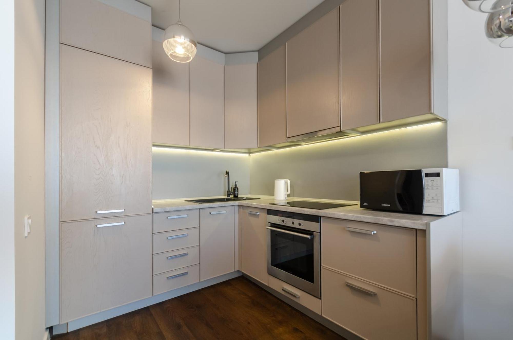 Petrovdom 41B-59B-90B-77B Stunning City View Apartments At Rc Kvartet, Central Railway Station Kiev Eksteriør billede