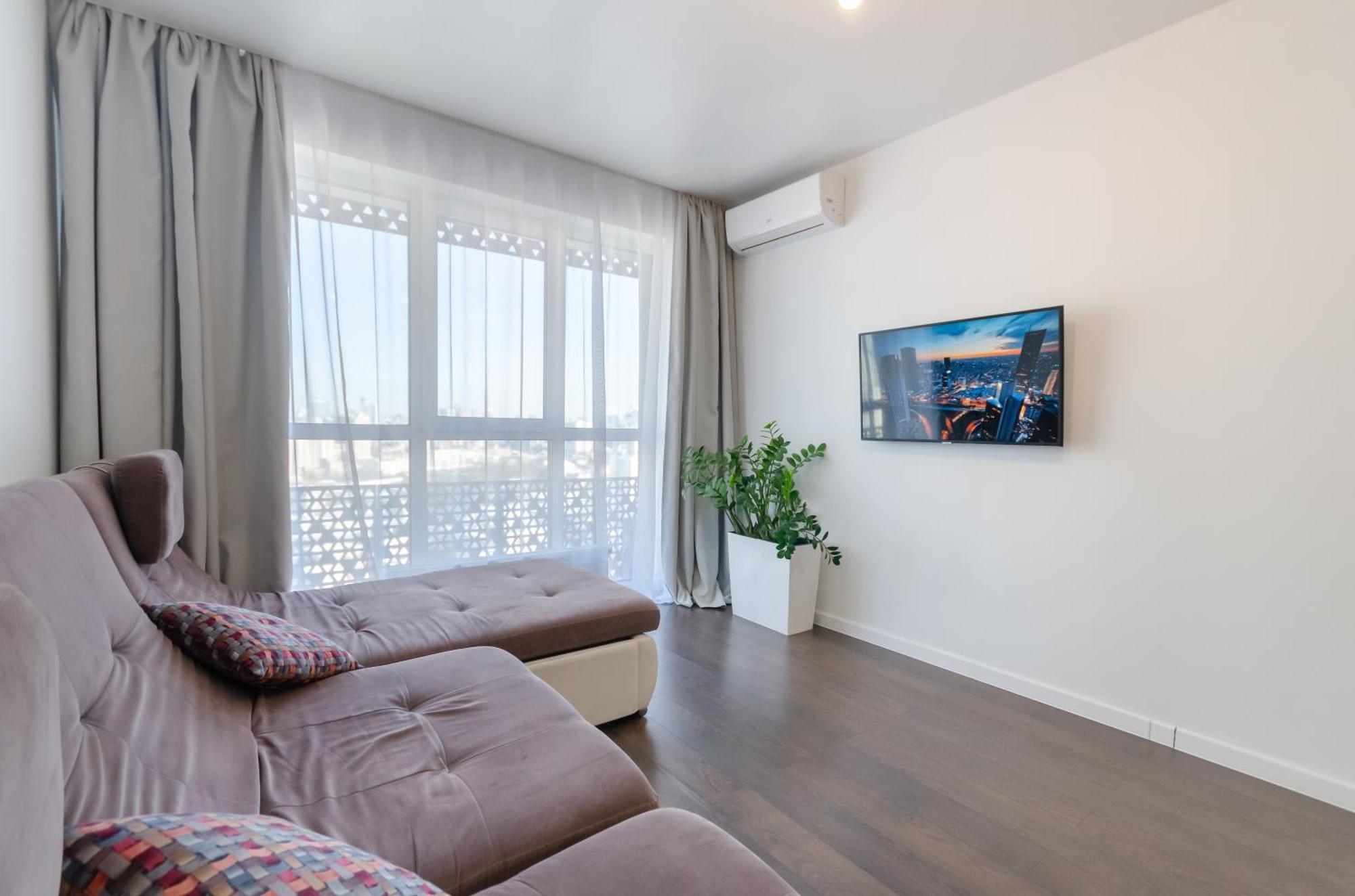 Petrovdom 41B-59B-90B-77B Stunning City View Apartments At Rc Kvartet, Central Railway Station Kiev Eksteriør billede